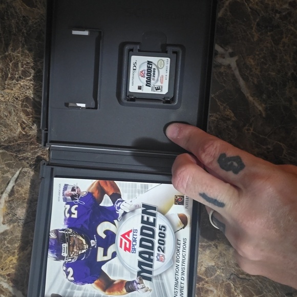 Madden NFL 05 (Nintendo DS, 2004) - Picture 3 of 3